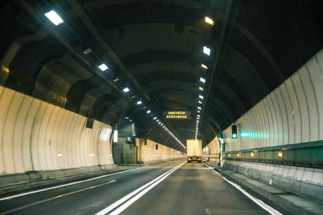 Pédestres, ferroviaires ou routiers… Voici les 5 tunnels à traverser en Auvergne-Rhône-Alpes !