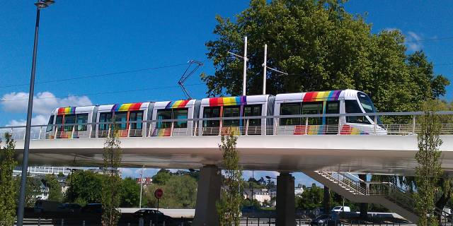 Le tramway d’Angers : quand le béton se fait invisible…