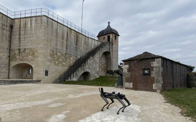 Un chien-robot pour numériser la Citadelle de Vauban à Besançon  !