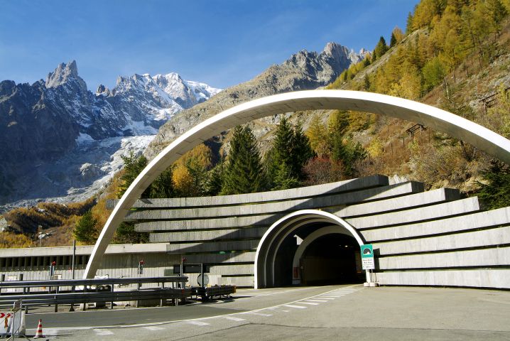 Le tunnel du Mont-Blanc. 